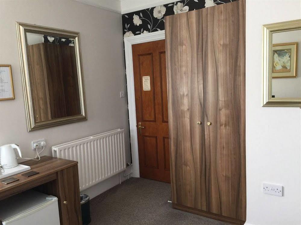 Kenmore Guest House Rustington Dış mekan fotoğraf