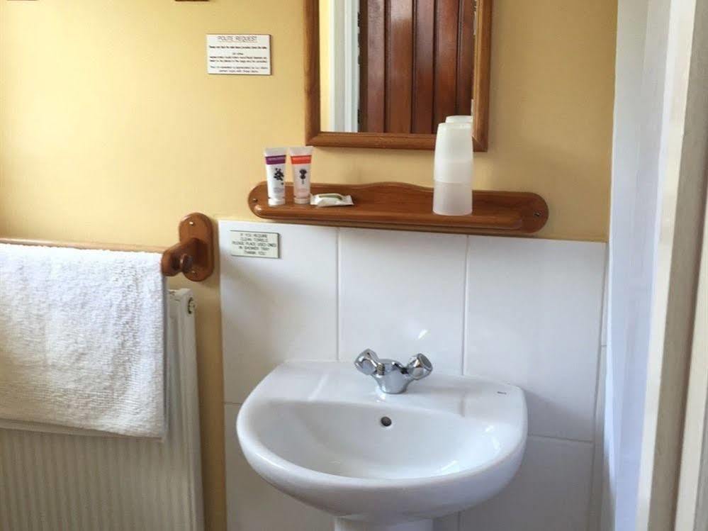 Kenmore Guest House Rustington Dış mekan fotoğraf